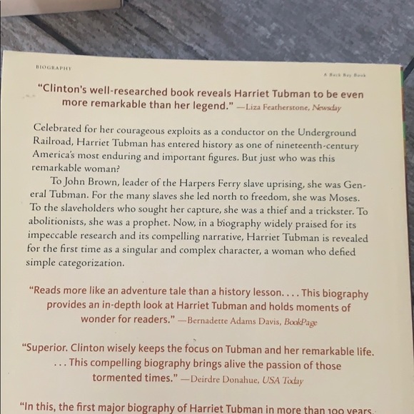 Set of 3 books - Picture 4 of 5